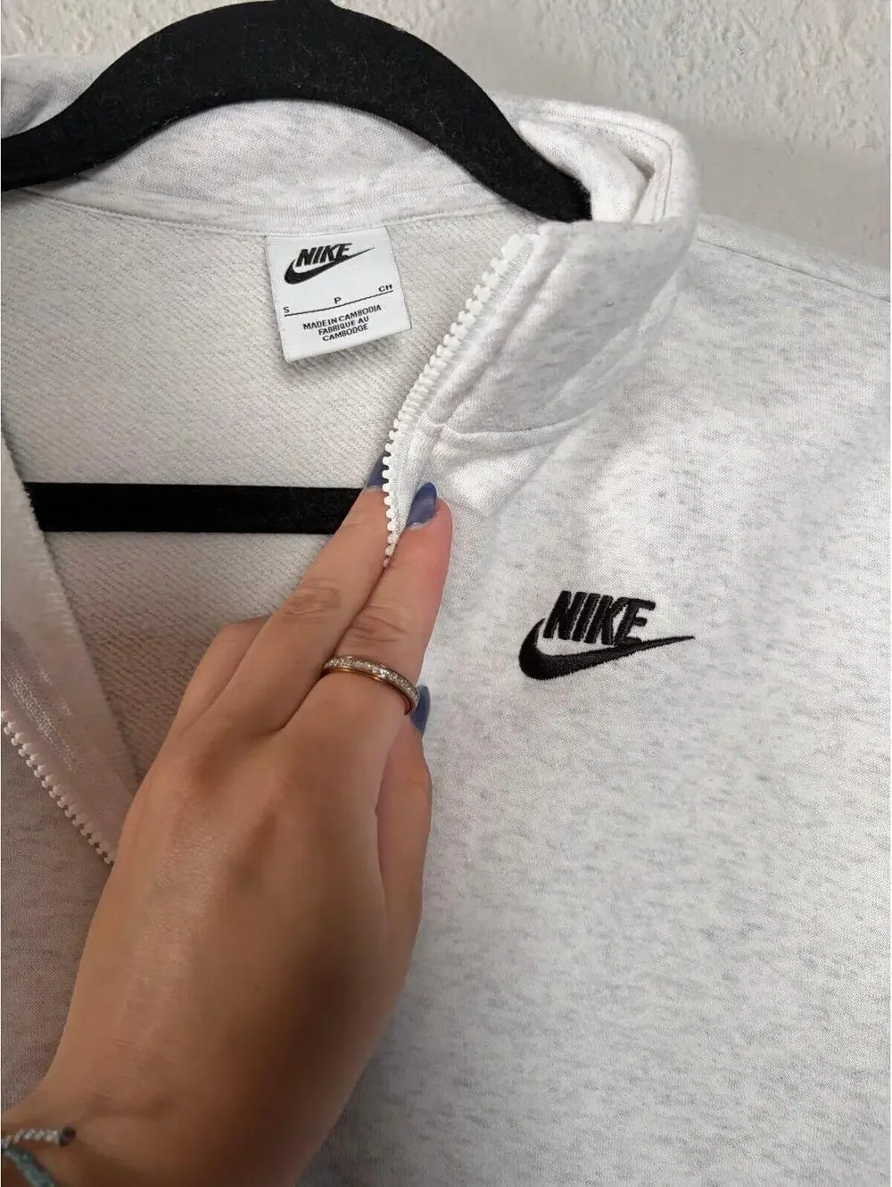 Nike zip pullover